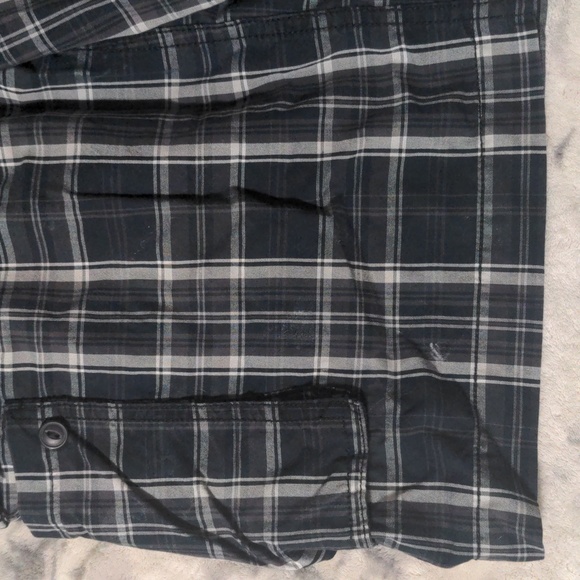 Foot Locker Cargo Shorts. Fair condition - Picture 2 of 6
